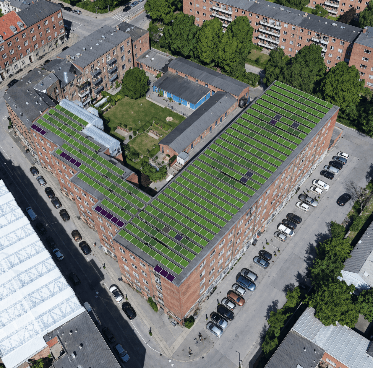 Vista previa de planificación solar con IA que muestra un edificio preparado para un diseño FV automatizado
